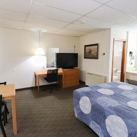 Bear Lodge Motel 圣丹斯 外观 照片