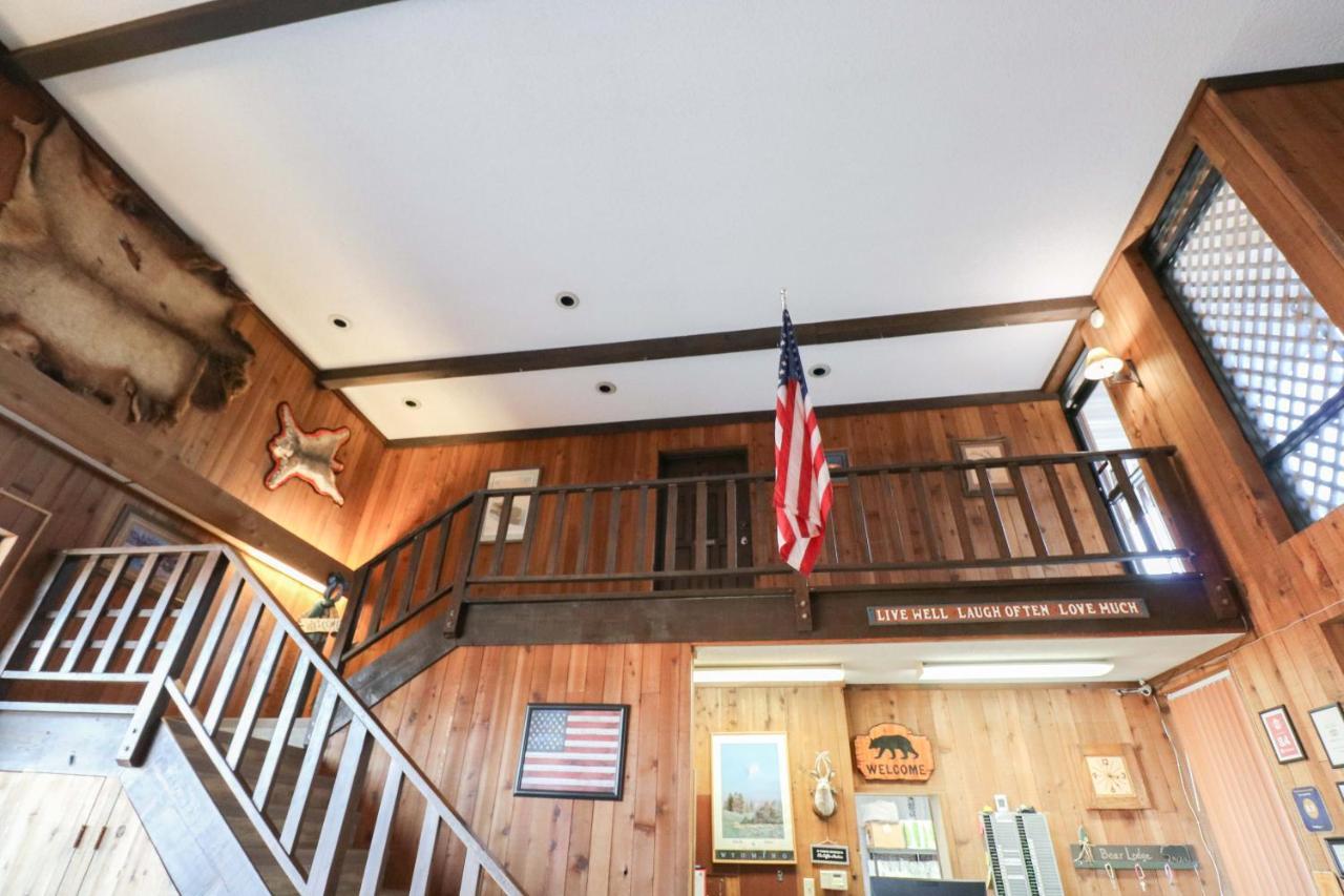 Bear Lodge Motel 圣丹斯 外观 照片