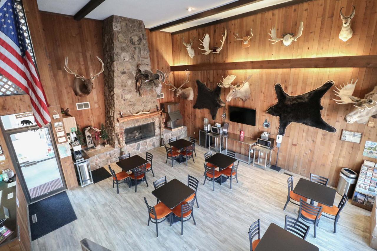 Bear Lodge Motel 圣丹斯 外观 照片