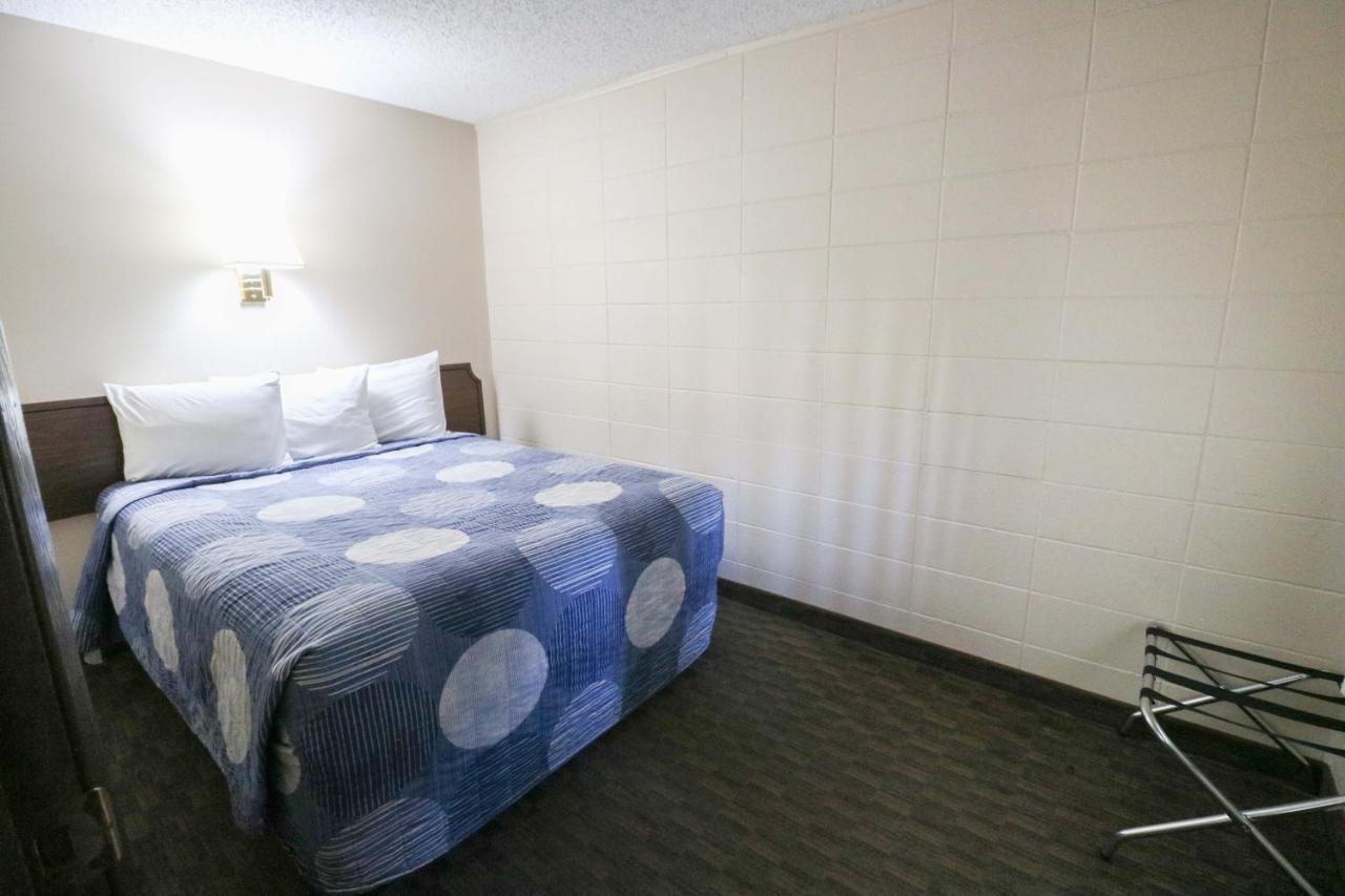 Bear Lodge Motel 圣丹斯 外观 照片