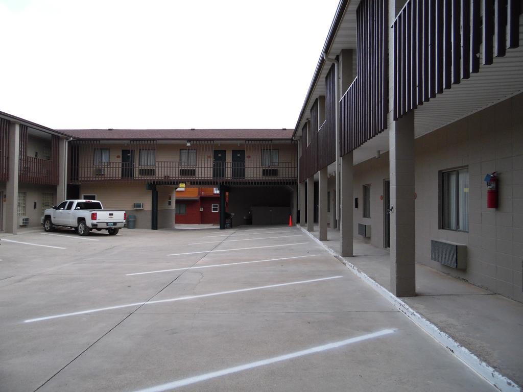 Bear Lodge Motel 圣丹斯 外观 照片