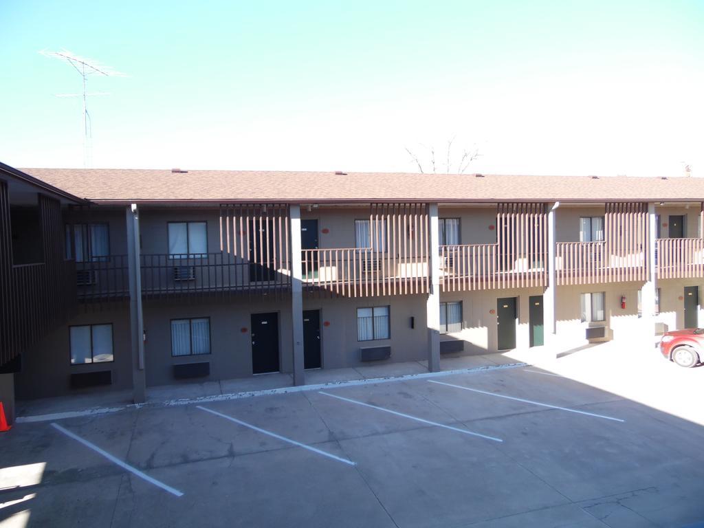 Bear Lodge Motel 圣丹斯 外观 照片
